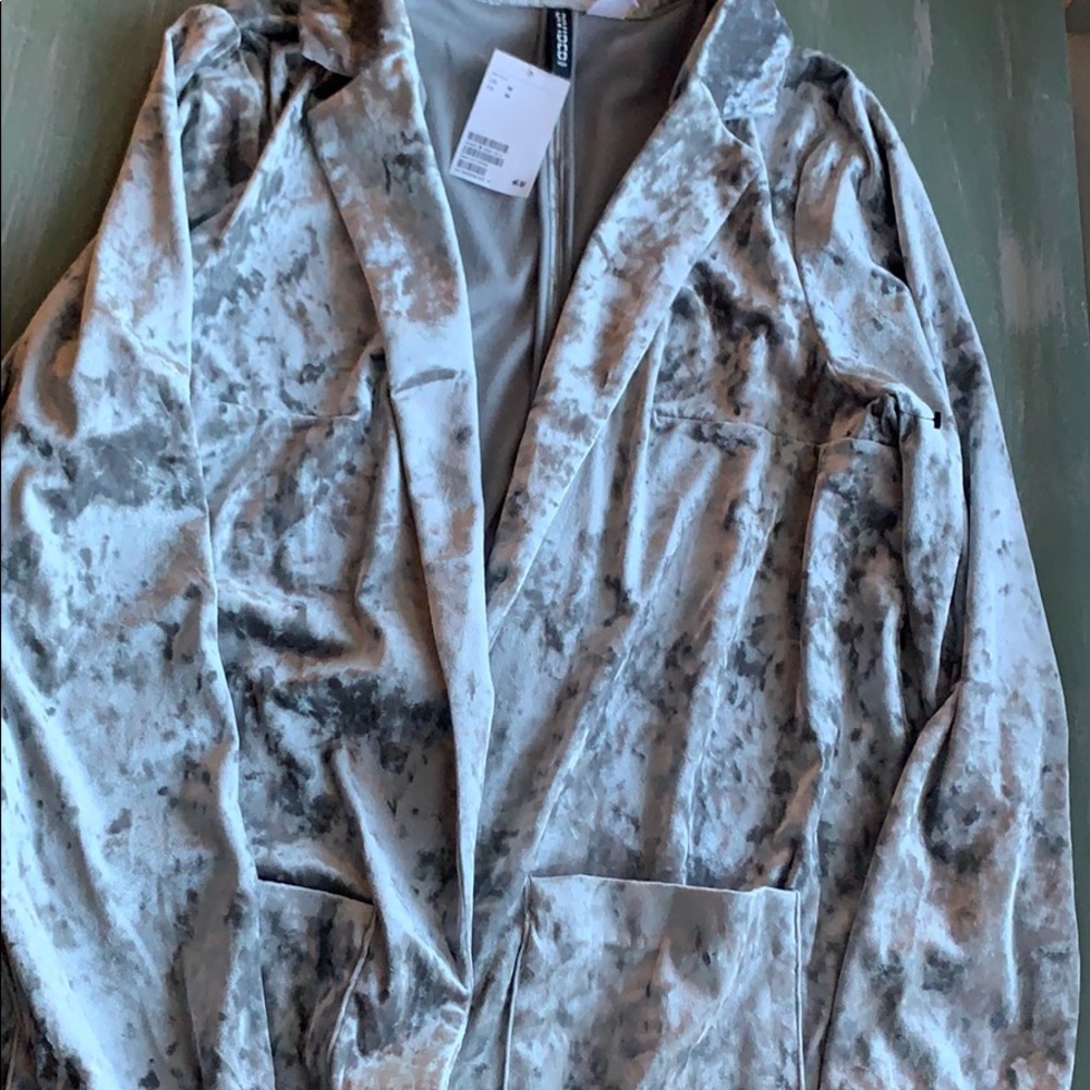 H&M Divided a super Soft Silver blazer